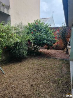 Casa em reforma com 03 dormitórios no bairro Lomba Grande 