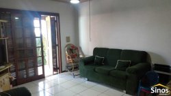 Casa com 03 dormitórios no bairro Lomba Grande 