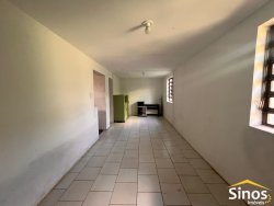 Casa para locação com 02 dormitórios em Lomba Grande 