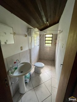 Casa para locação com 02 dormitórios em Lomba Grande 
