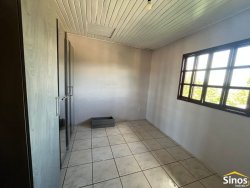 Casa para locação com 02 dormitórios em Lomba Grande 