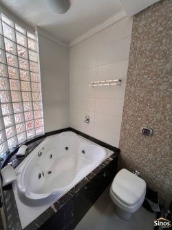 Bela casa com 02 dormitórios no bairro Campina 