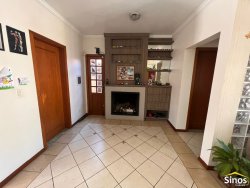 Bela casa com 02 dormitórios no bairro Campina 