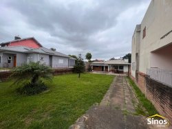 Casa com 02 dormitórios no bairro Primavera  