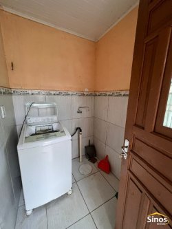 Casa com 02 dormitórios no bairro Primavera  