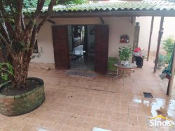 Casa com 01 dormitório no bairro Boa Vista 