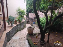 Casa com 01 dormitório no bairro Boa Vista 