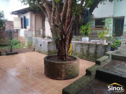 Casa com 01 dormitório no bairro Boa Vista 