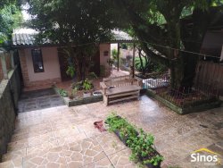 Casa com 01 dormitório no bairro Boa Vista 