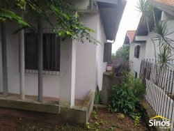 Casa com 01 dormitório no bairro Boa Vista 