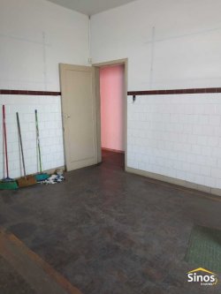 Prédio comercial no bairro Vila Rosa 