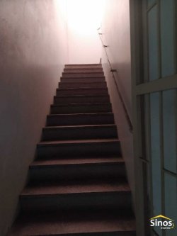 Prédio comercial no bairro Vila Rosa 