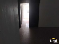 Prédio comercial no bairro Vila Rosa 