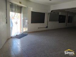 Prédio comercial no bairro Vila Rosa 