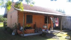 Casa com 02 dormitórios na cidade de Imbé 
