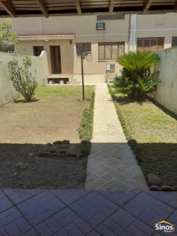 Sobrado com 03 dormitórios no bairro Ideal 