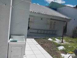 Casa com 02 dormitórios no bairro Jardim Mauá  