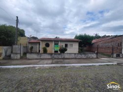 Terreno com 02 casas no bairro Ideal  