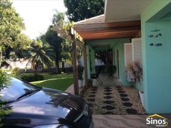Casa com 03 dormitórios no bairro Santos Dumont  