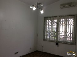 Sobrado com 03 dormitórios no bairro Hamburgo Velho 