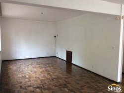 Sobrado com 03 dormitórios no bairro Hamburgo Velho 