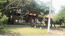 Casa com 03 dormitórios em Imbé  