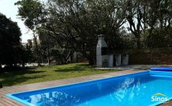 Casa com 03 dormitórios em Imbé  