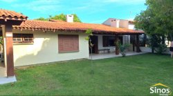 Casa com 03 dormitórios em Imbé  