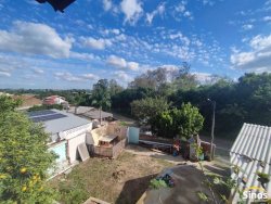 Casa com 03 dormitórios no Bairro Jardim Luciana 