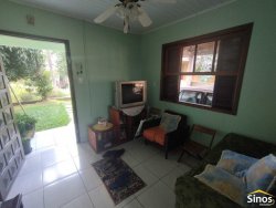 Casa com 03 dormitórios no Bairro Jardim Luciana 