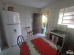 Casa com 03 dormitórios no Bairro Jardim Luciana 