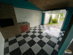 Casa com 02 dormitórios em Lomba Grande  