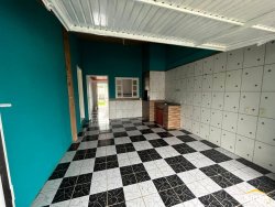 Casa com 02 dormitórios em Lomba Grande  