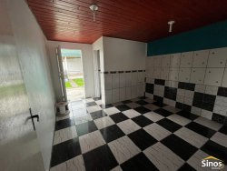 Casa com 02 dormitórios em Lomba Grande  