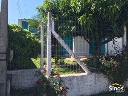 Casa com 02 dormitórios em Lomba Grande  