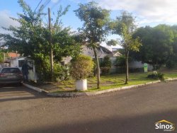 Terreno de esquina com casa no bairro Vila Nova 