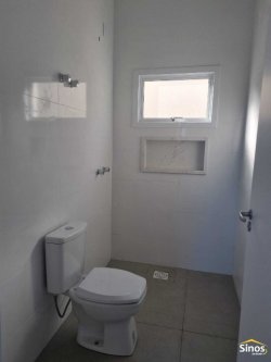 Casa com 03 dormitórios no bairro Firenze 