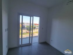 Casa com 03 dormitórios no bairro Firenze 