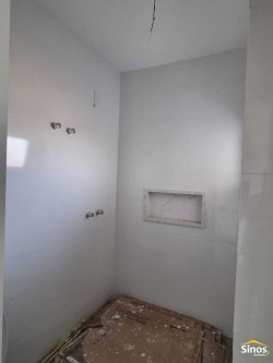 Casa com 03 dormitórios no bairro Firenze 