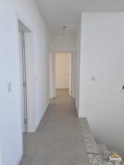 Casa com 03 dormitórios no bairro Firenze 