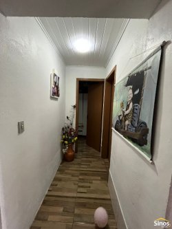 Casa com 02 dormitórios em Lomba Grande 