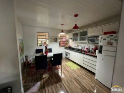 Casa com 02 dormitórios em Lomba Grande 