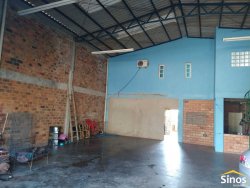 Pavilhão com apartamento de 02 dormitórios no bairro Lomba Grande 