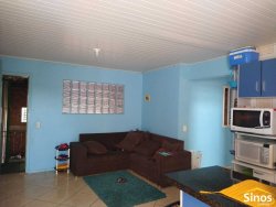 Pavilhão com apartamento de 02 dormitórios no bairro Lomba Grande 
