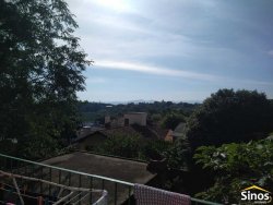 Pavilhão com apartamento de 02 dormitórios no bairro Lomba Grande 