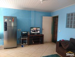 Pavilhão com apartamento de 02 dormitórios no bairro Lomba Grande 