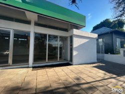 Imóveis comerciais de esquina em Lomba Grande  