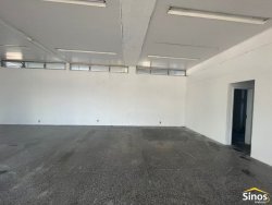 Imóveis comerciais de esquina em Lomba Grande  