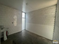 Imóveis comerciais de esquina em Lomba Grande  
