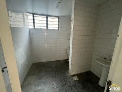 Imóveis comerciais de esquina em Lomba Grande  